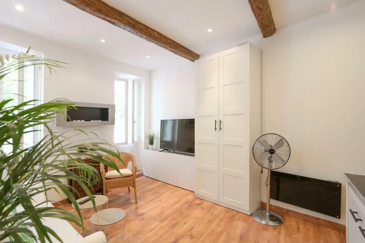 Gregbnb - T2 Cosy Et Design - Parking Inclus - Wifi - 15Min Gare Toulon